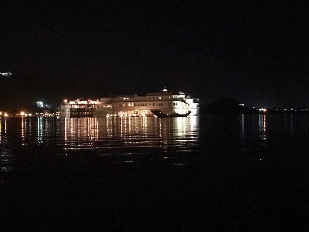Taj lake palace at&nbsp;night