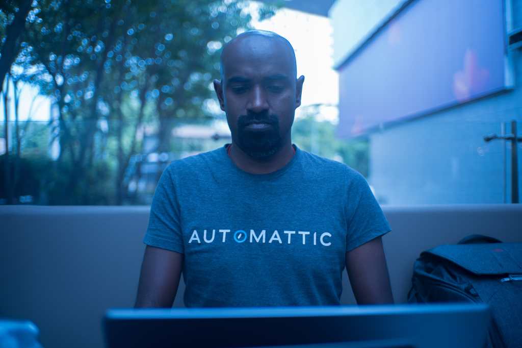 On a manual&nbsp;lens